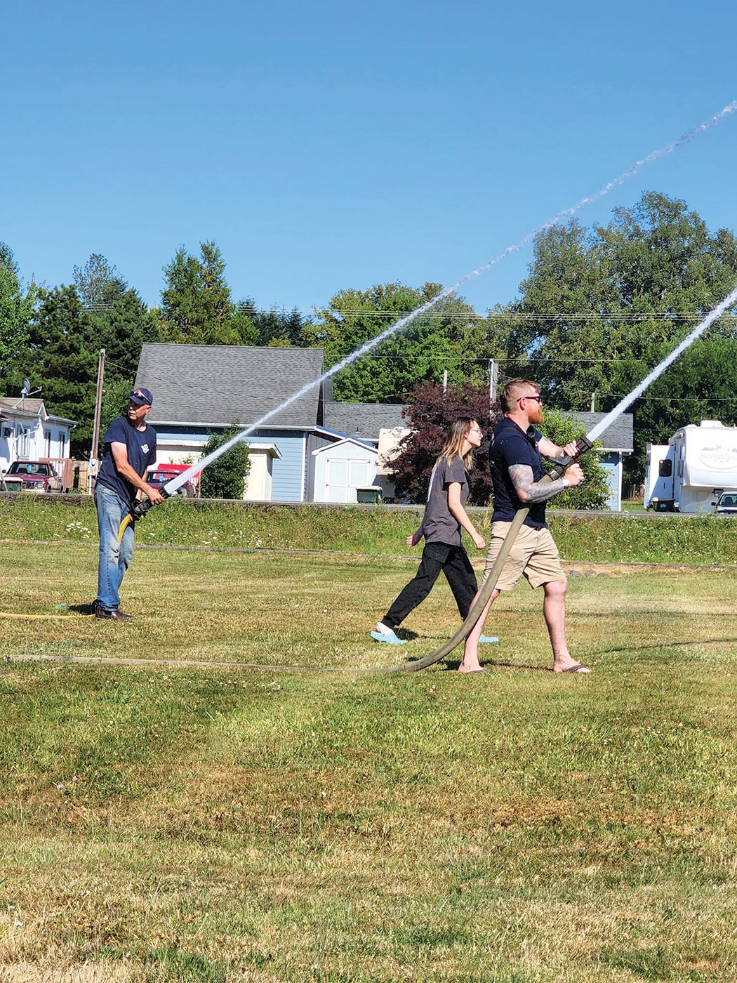 In Focus Fire District 11 Helps Cool Down Pe Ell Community The Daily
